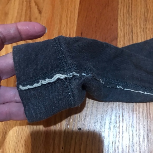 🦕RUUM Long Sleeve Tee - Picture 3 of 5